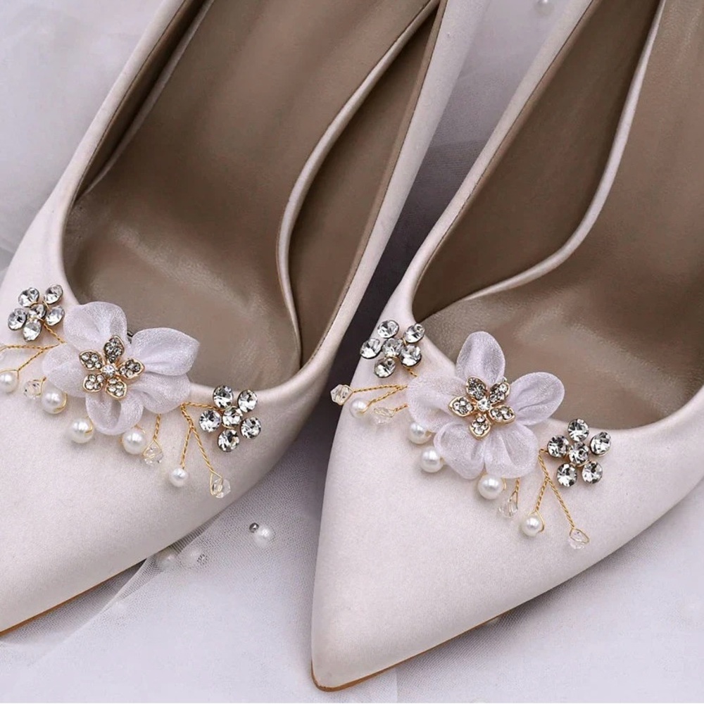 Elegant White Floral Embellished Women's Shoes Clips